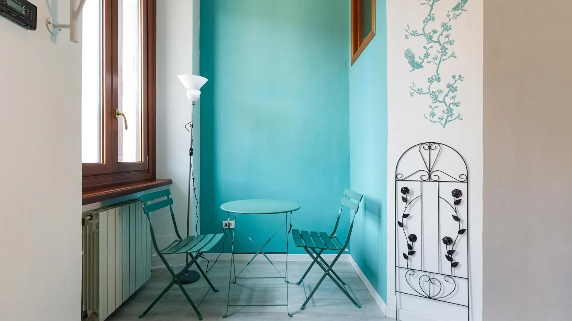 Turquoise Mini Flat Near Centrale Fs Milano Lägenhet