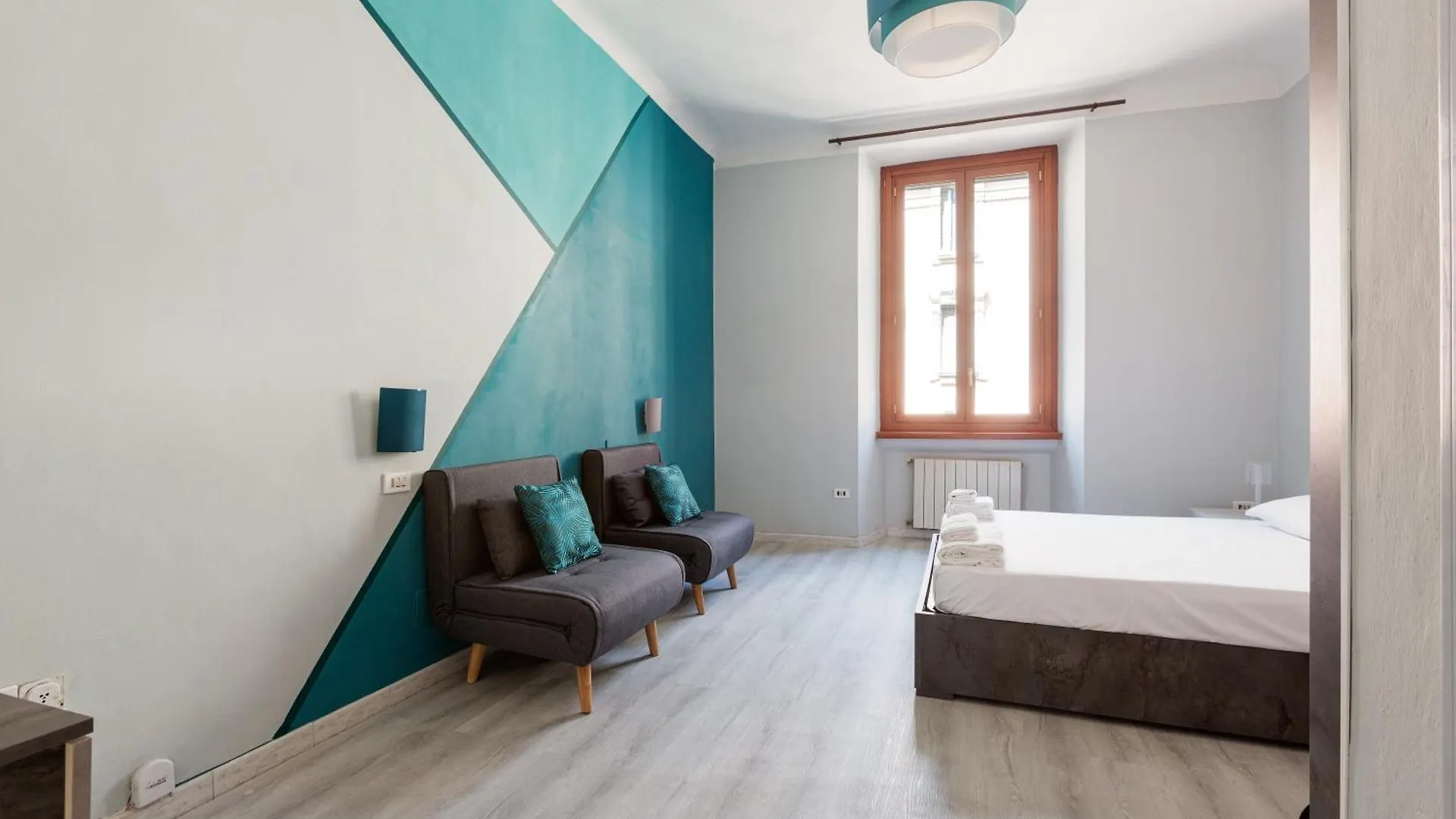 Turquoise Mini Flat Near Centrale Fs Milano Lägenhet
