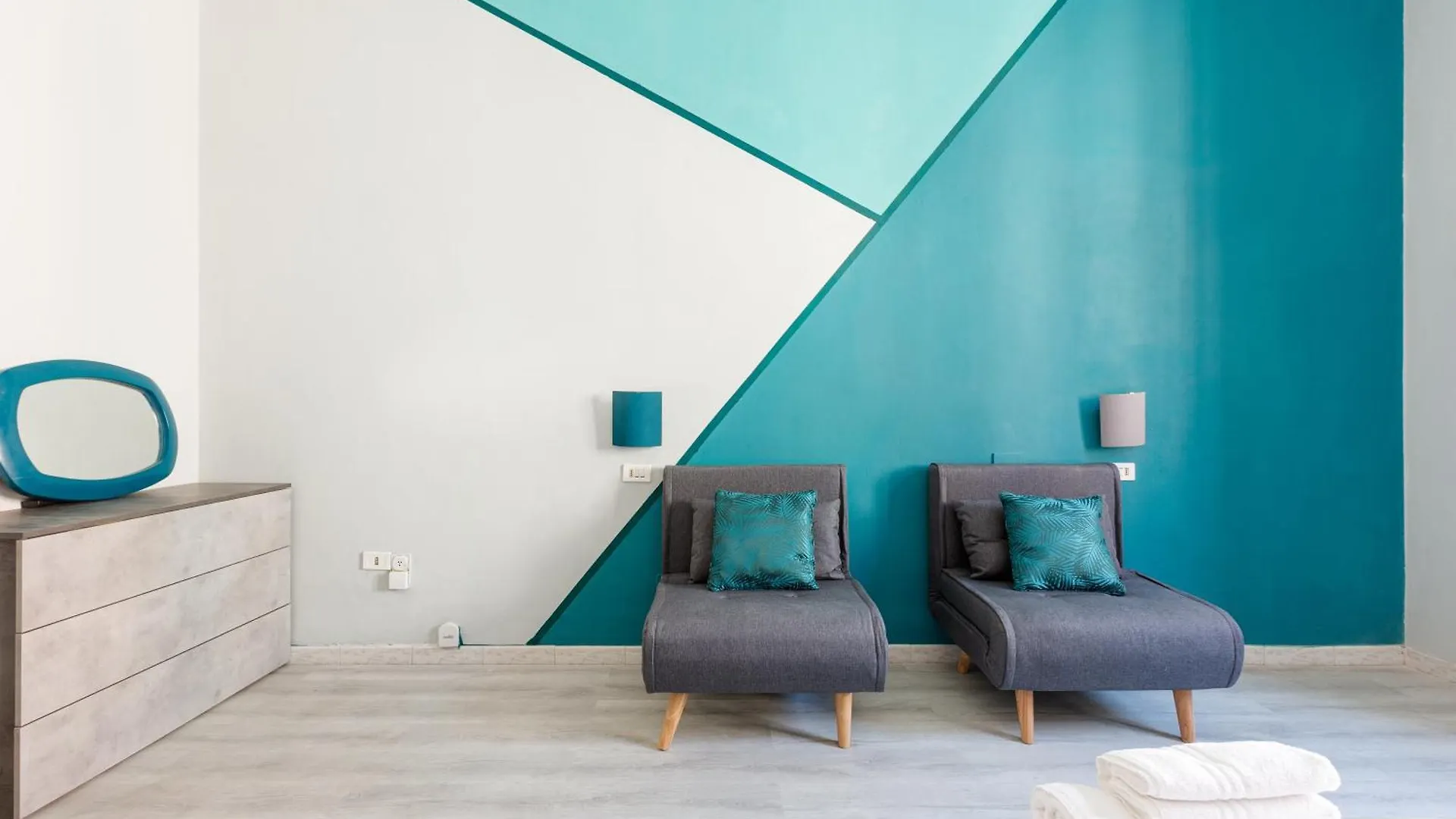 Turquoise Mini Flat Near Centrale Fs Milano